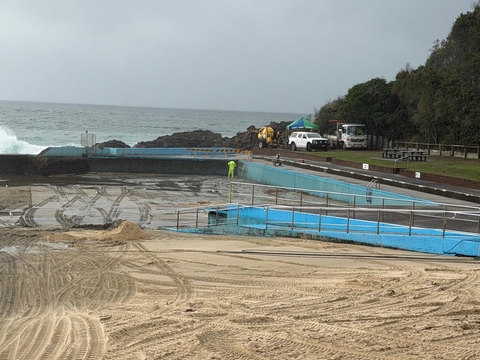 Bull Ring clean-up at Forster Ocean Baths